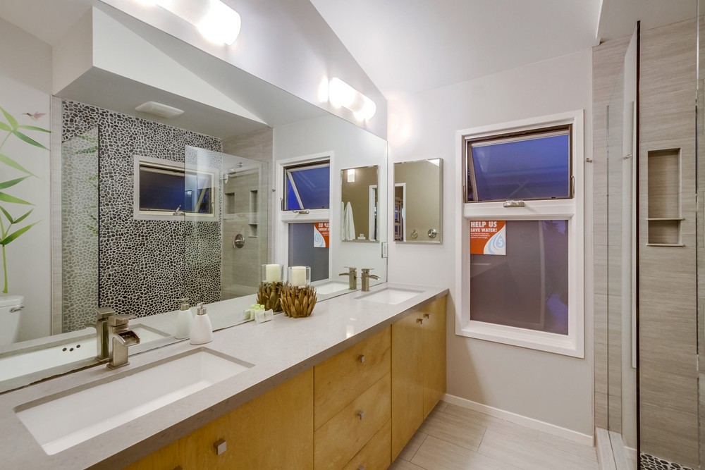 Virtual tour photo 18 of 61 for 4624 Bermuda Ave