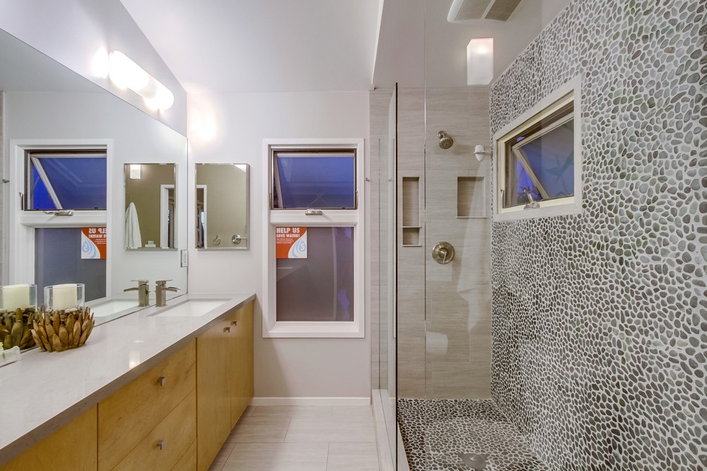 Virtual tour photo 19 of 61 for 4624 Bermuda Ave