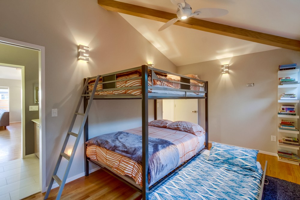 Virtual tour photo 25 of 61 for 4624 Bermuda Ave