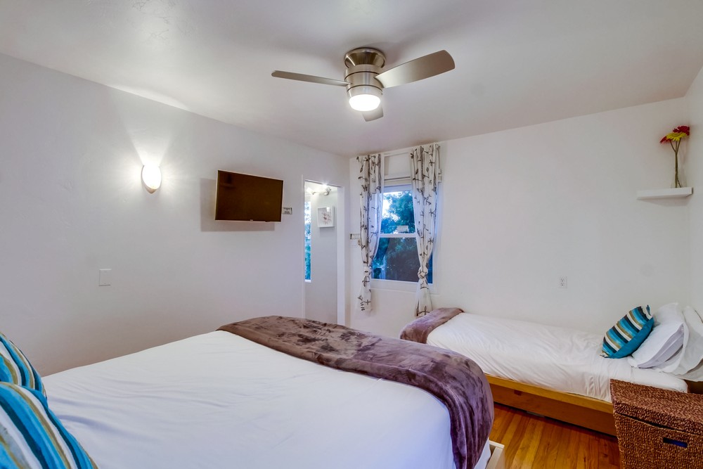 Virtual tour photo 33 of 61 for 4624 Bermuda Ave