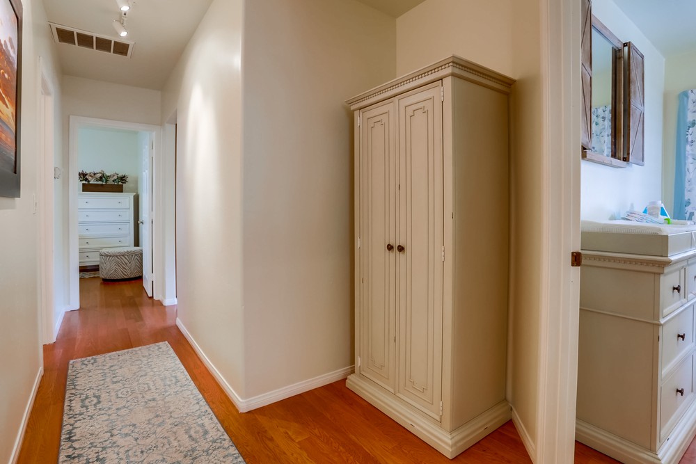 Virtual tour photo 16 of 31 for 4626 59th St