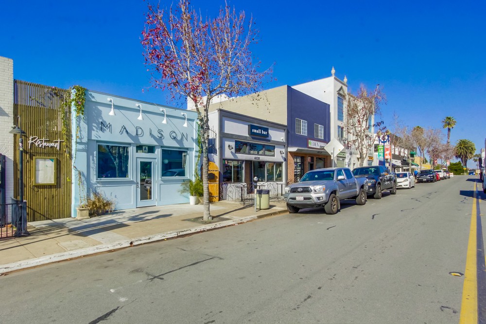 Virtual tour photo 10 of 23 for 4628 Park Blvd