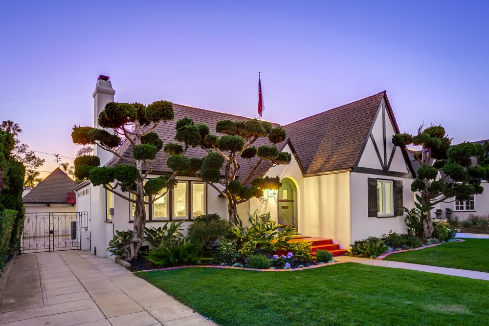 Virtual tour photo 4 of 40 for 4632 Van Dyke Ave