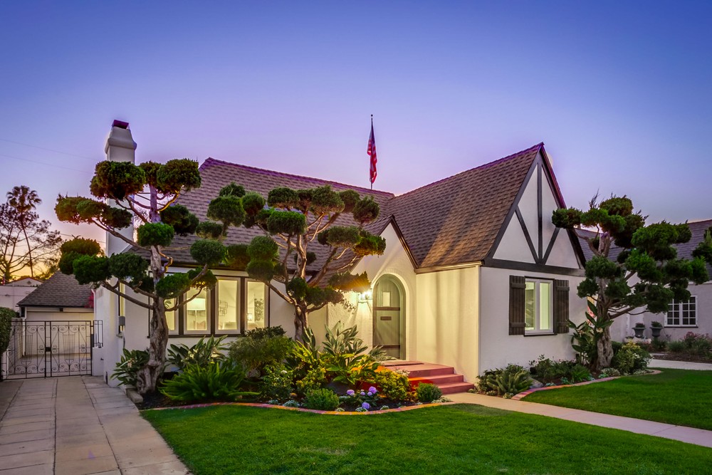 Virtual tour photo 5 of 40 for 4632 Van Dyke Ave