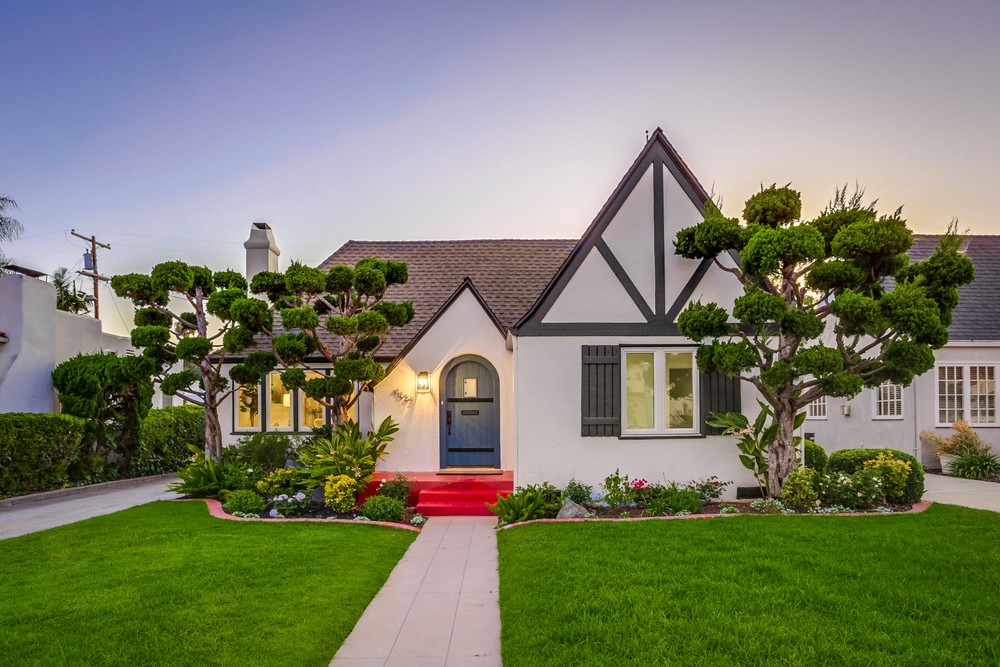 Virtual tour photo 7 of 40 for 4632 Van Dyke Ave