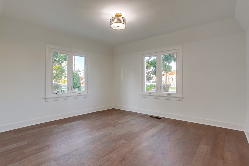 Virtual tour photo 31 of 40 for 4632 Van Dyke Ave
