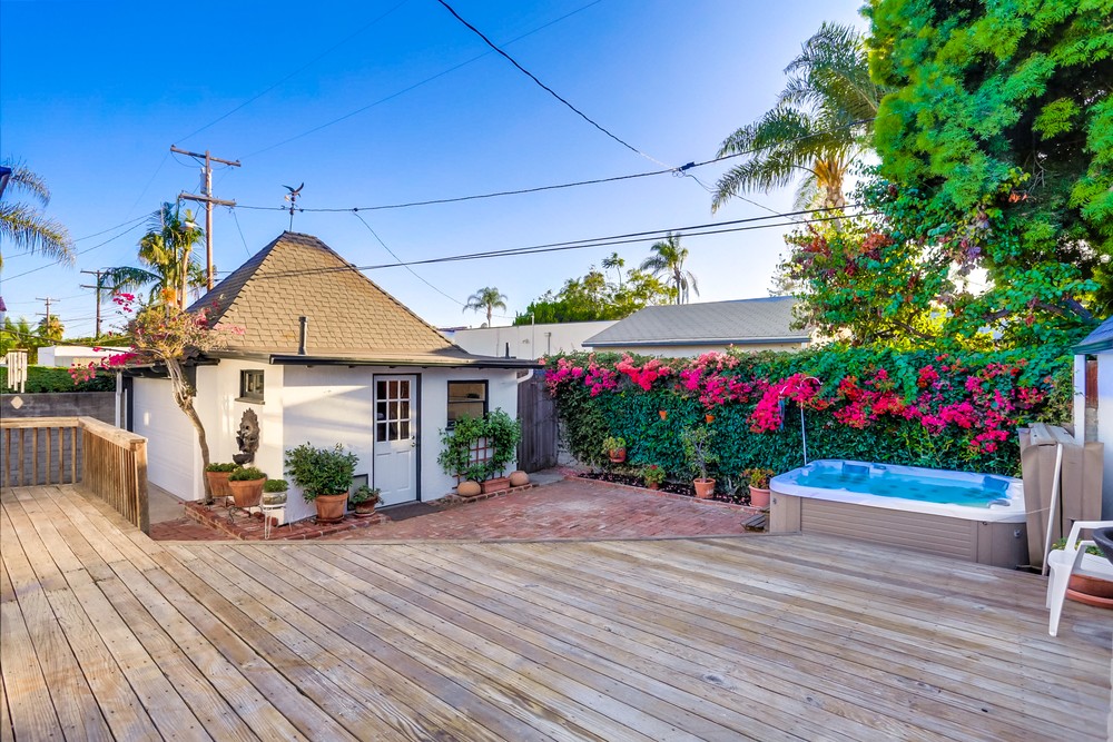Virtual tour photo 40 of 40 for 4632 Van Dyke Ave