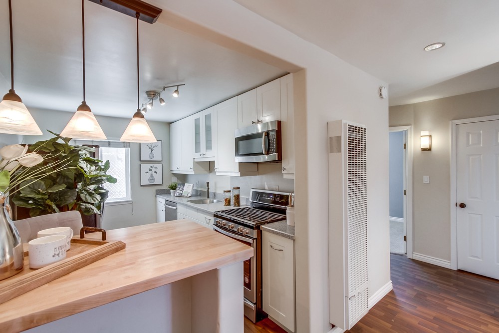 Virtual tour photo 21 of 38 for 4633 Bancroft St APT 1
