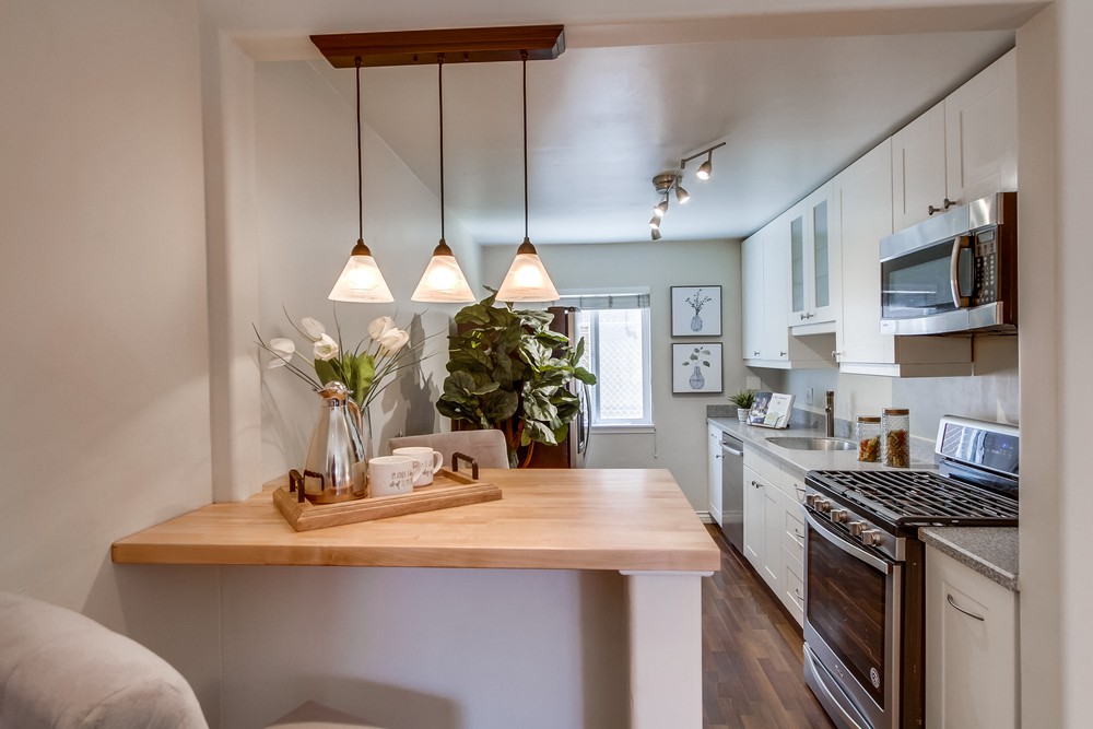 Virtual tour photo 22 of 38 for 4633 Bancroft St APT 1