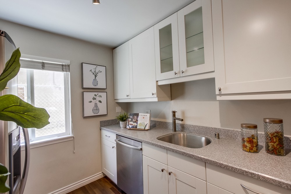 Virtual tour photo 26 of 38 for 4633 Bancroft St APT 1