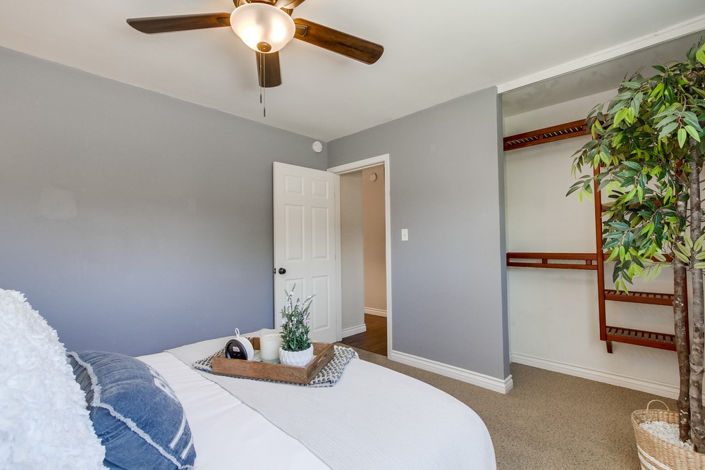 Virtual tour photo 33 of 38 for 4633 Bancroft St APT 1
