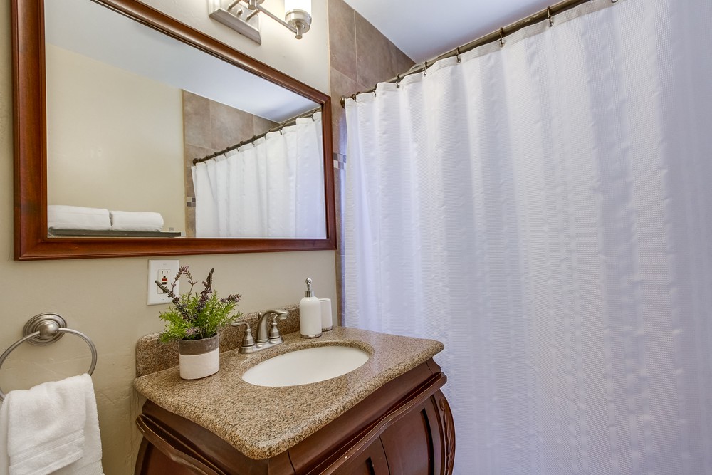 Virtual tour photo 38 of 38 for 4633 Bancroft St APT 1