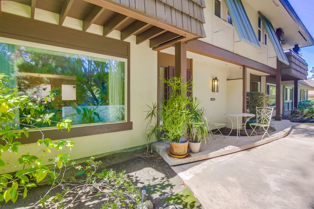 Virtual tour photo 3 of 41 for 4633 Collwood Ln