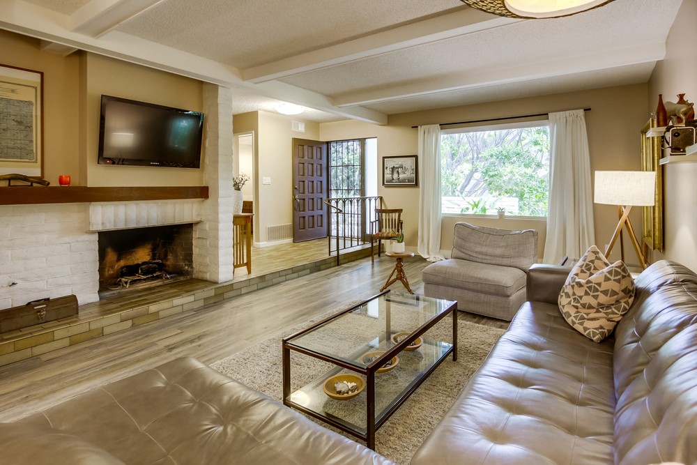 Virtual tour photo 8 of 41 for 4633 Collwood Ln