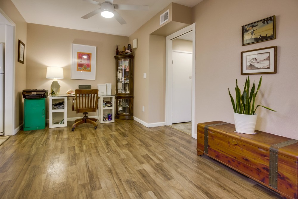 Virtual tour photo 15 of 41 for 4633 Collwood Ln