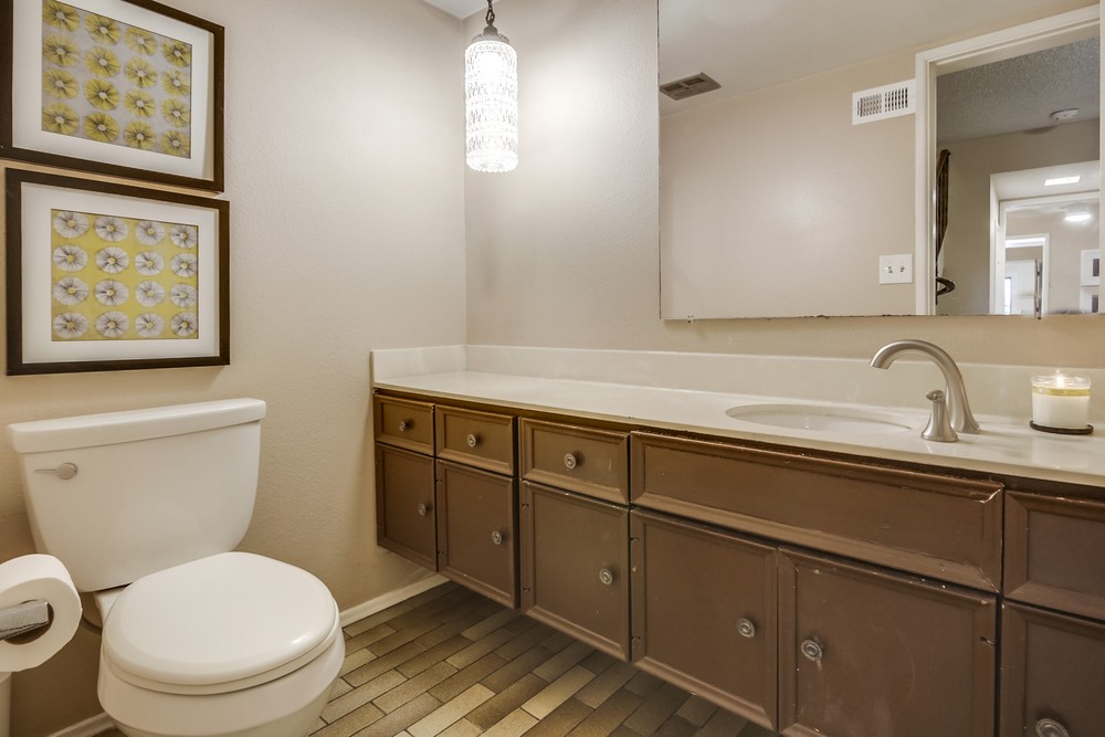 Virtual tour photo 22 of 41 for 4633 Collwood Ln
