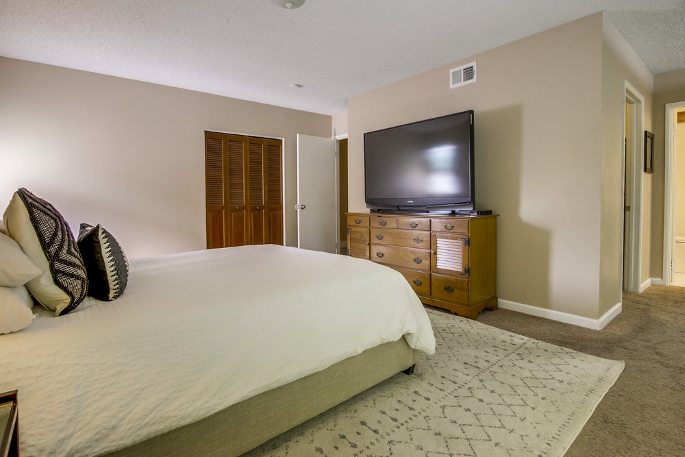 Virtual tour photo 25 of 41 for 4633 Collwood Ln