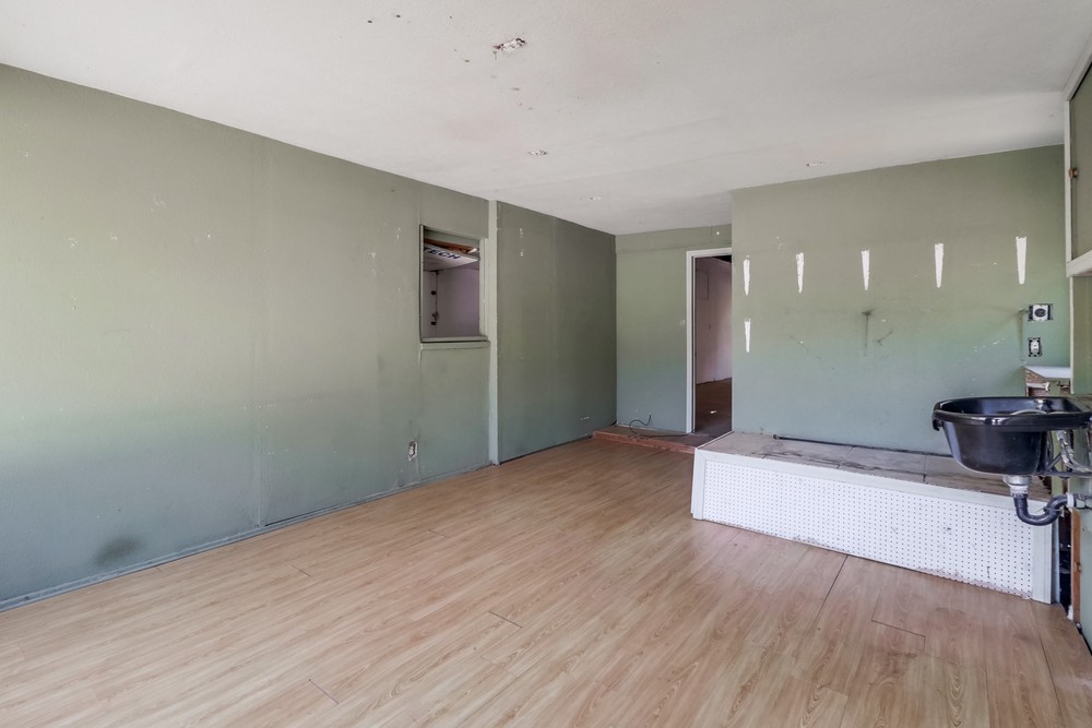 Virtual tour photo 31 of 39 for 4634 30th St