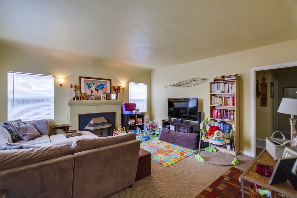 Virtual tour photo 5 of 35 for 4636 Lotus St