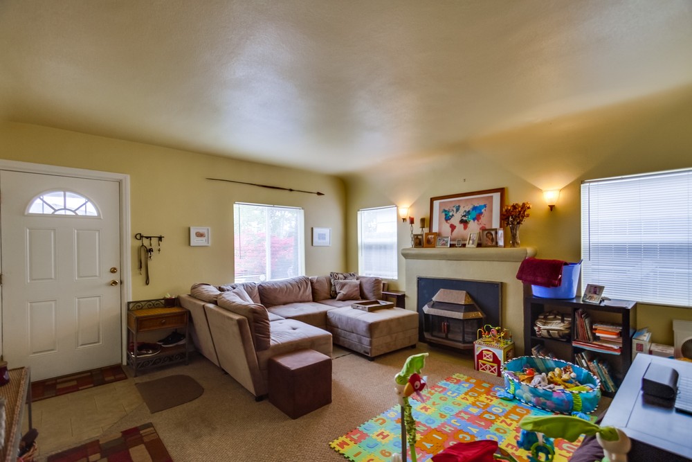 Virtual tour photo 6 of 35 for 4636 Lotus St