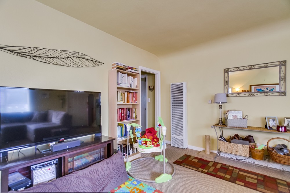 Virtual tour photo 8 of 35 for 4636 Lotus St
