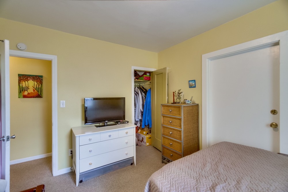Virtual tour photo 18 of 35 for 4636 Lotus St
