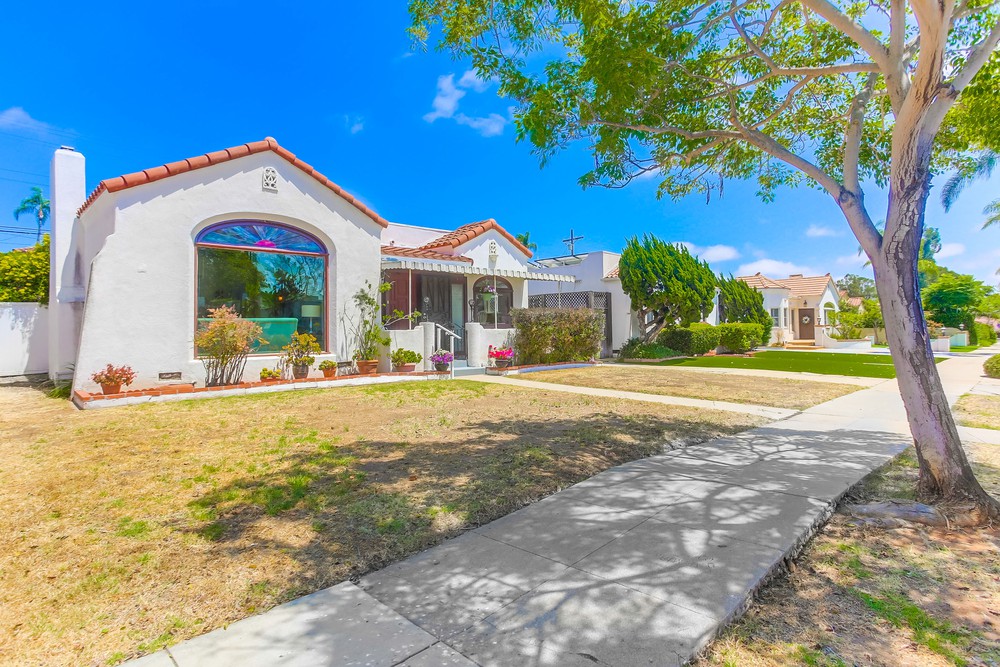 Virtual tour photo 3 of 57 for 4637 Van Dyke Ave