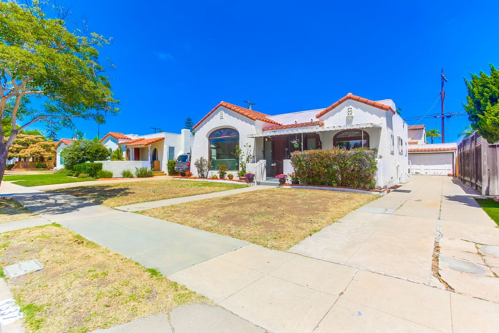 Virtual tour photo 4 of 57 for 4637 Van Dyke Ave