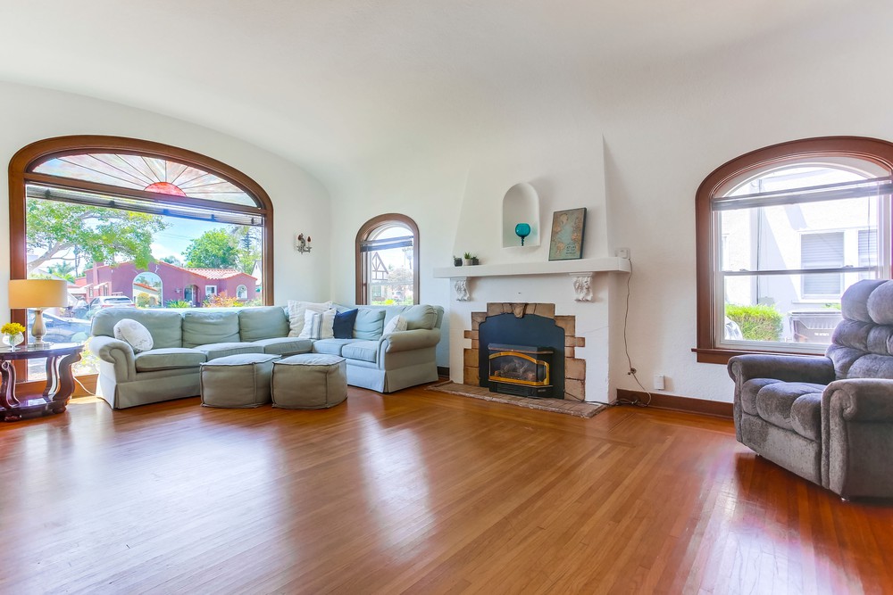 Virtual tour photo 11 of 57 for 4637 Van Dyke Ave