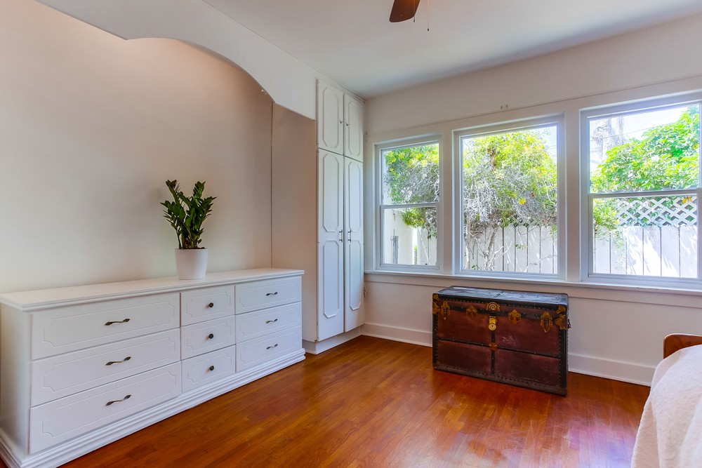 Virtual tour photo 31 of 57 for 4637 Van Dyke Ave