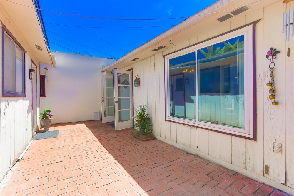 Virtual tour photo 53 of 57 for 4637 Van Dyke Ave