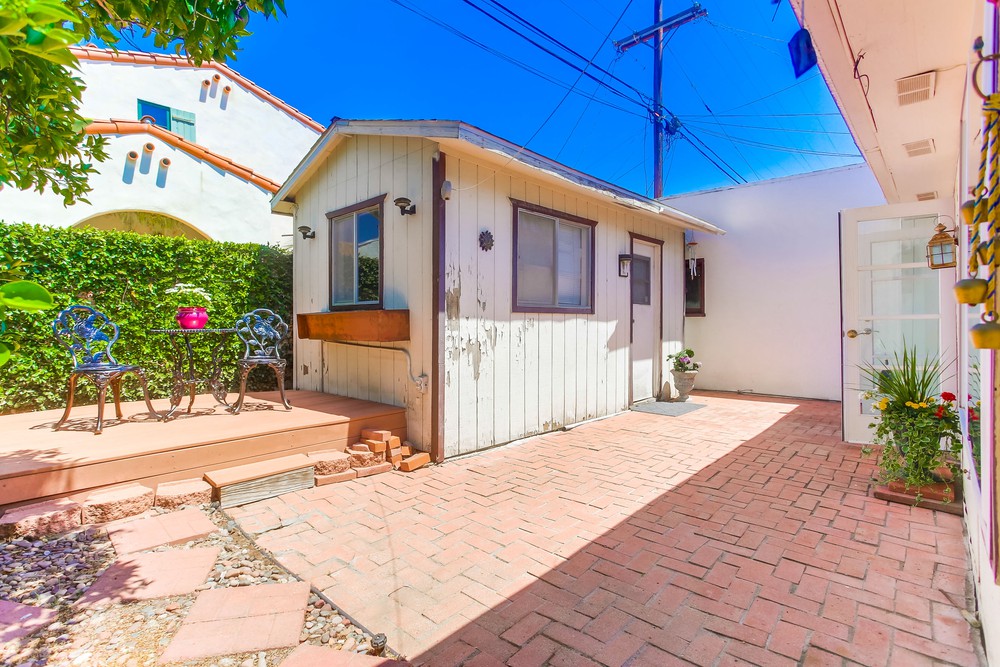 Virtual tour photo 54 of 57 for 4637 Van Dyke Ave