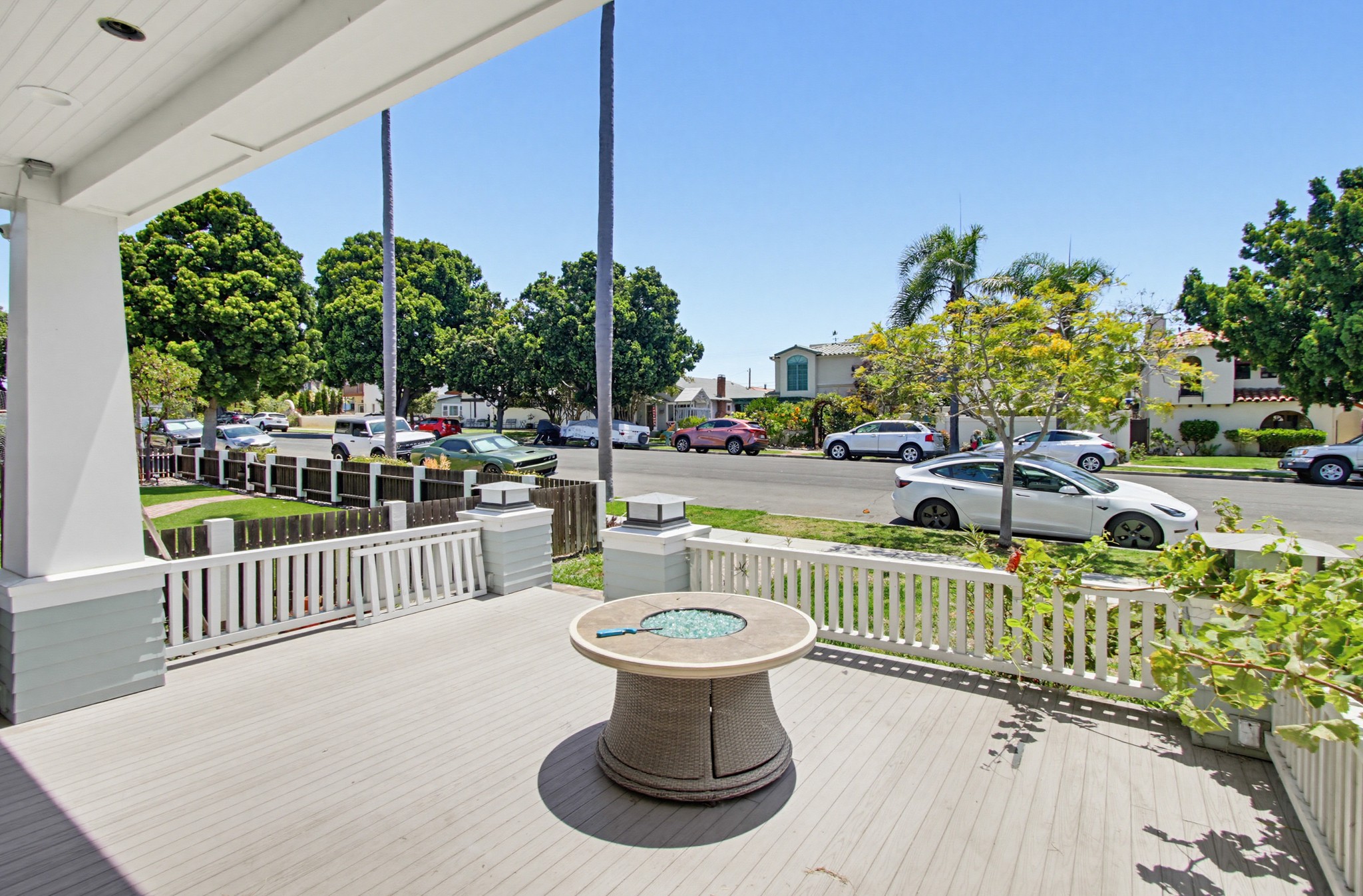 Virtual tour photo 5 of 79 for 464 C Ave