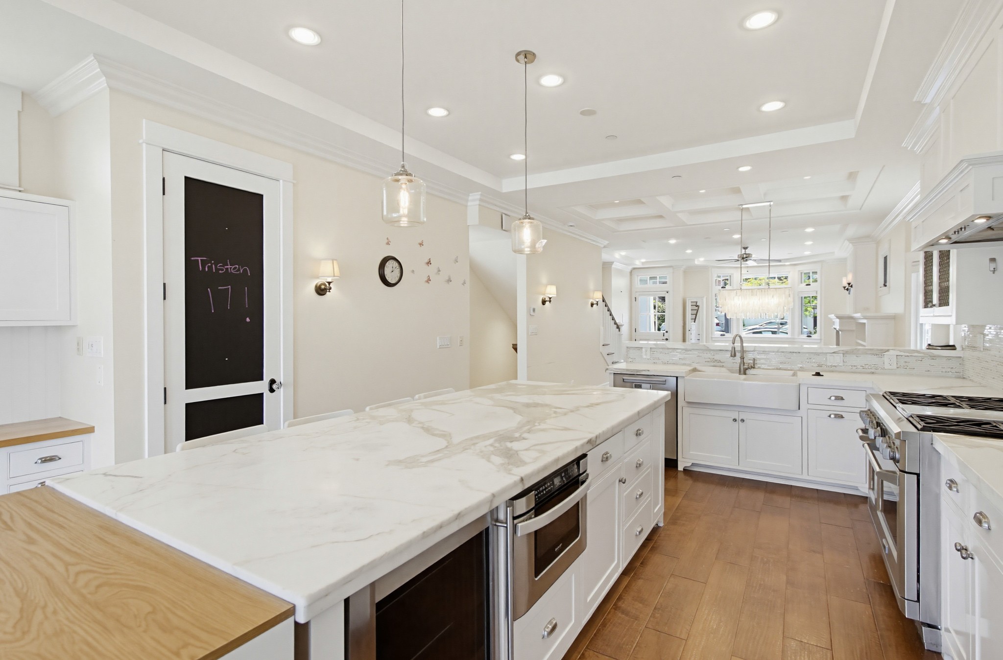 Virtual tour photo 18 of 79 for 464 C Ave