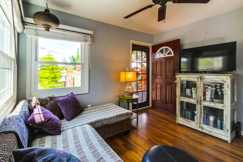 Virtual tour photo 9 of 48 for 4641 38th St