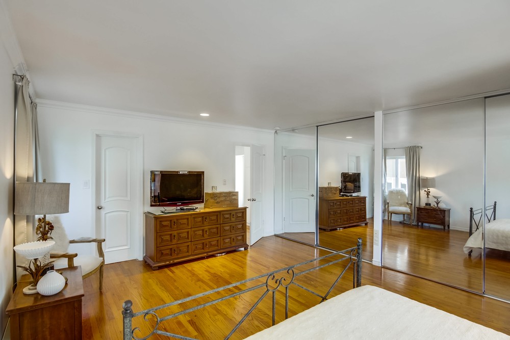 Virtual tour photo 25 of 45 for 4643 Alice St