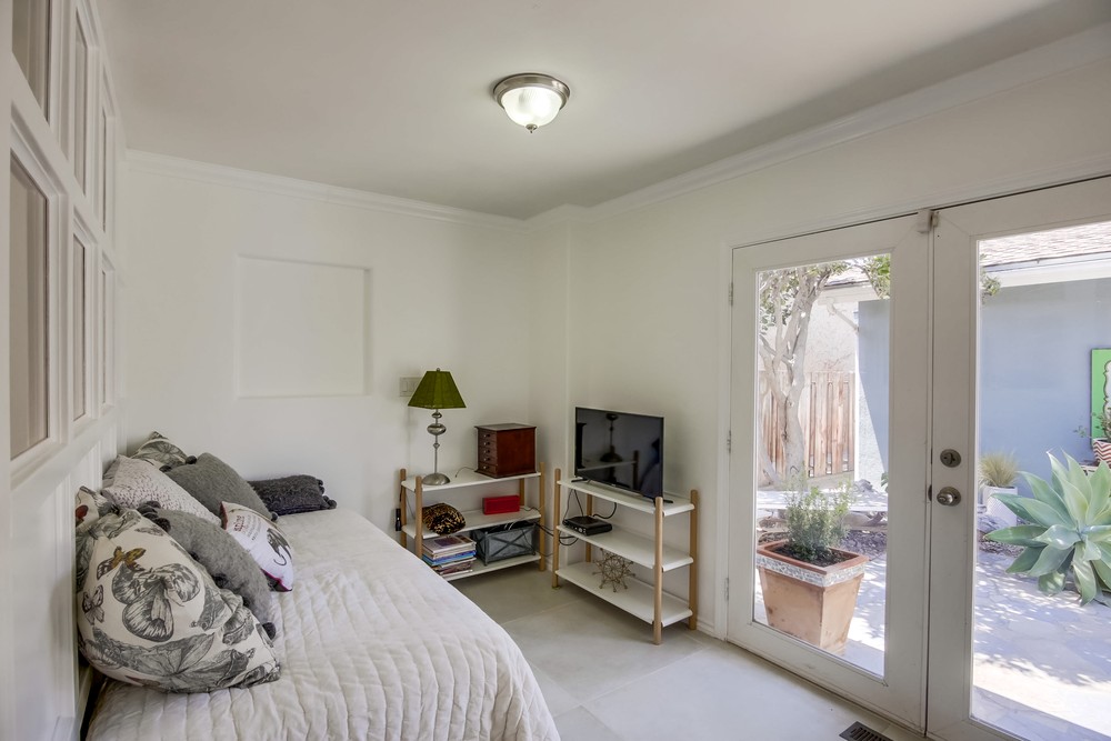 Virtual tour photo 33 of 45 for 4643 Alice St