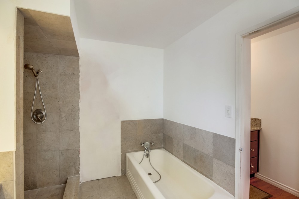 Virtual tour photo 36 of 45 for 4643 Alice St