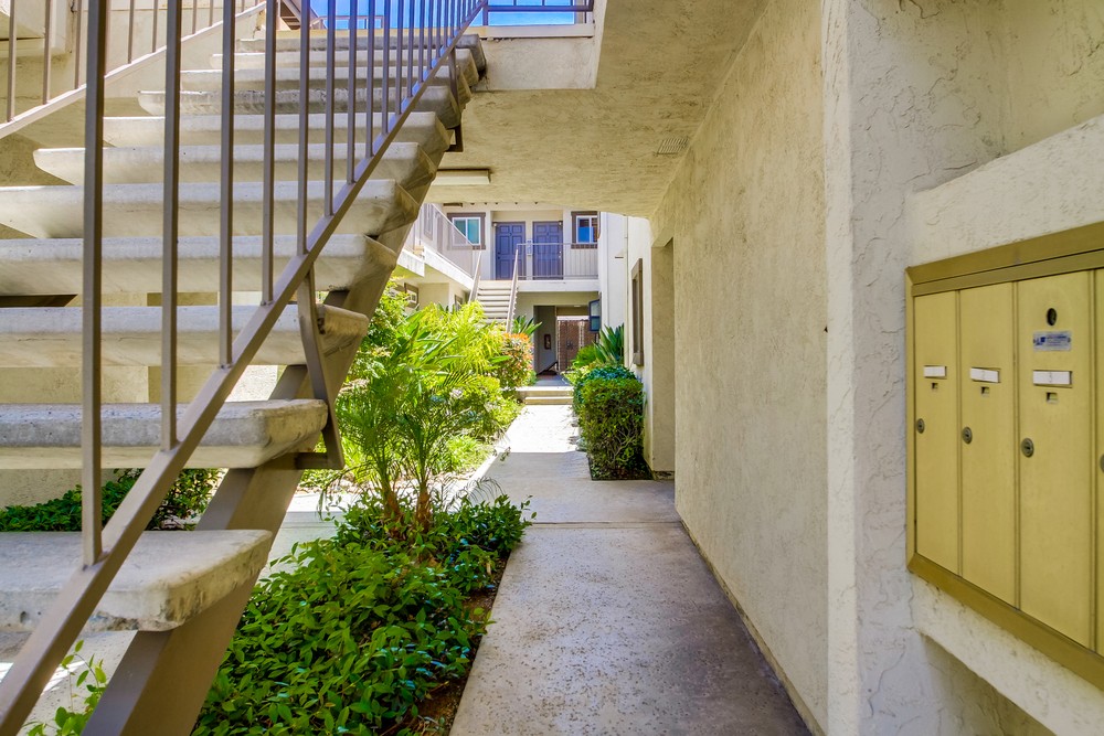 Virtual tour photo 6 of 26 for 4645 Mississippi St #6