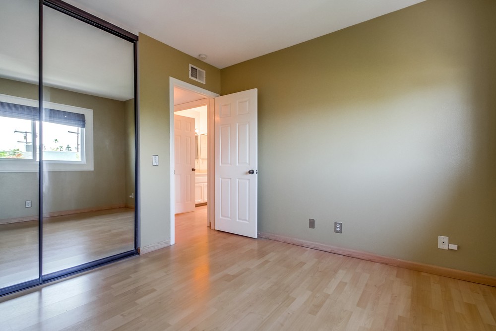Virtual tour photo 17 of 26 for 4645 Mississippi St #6