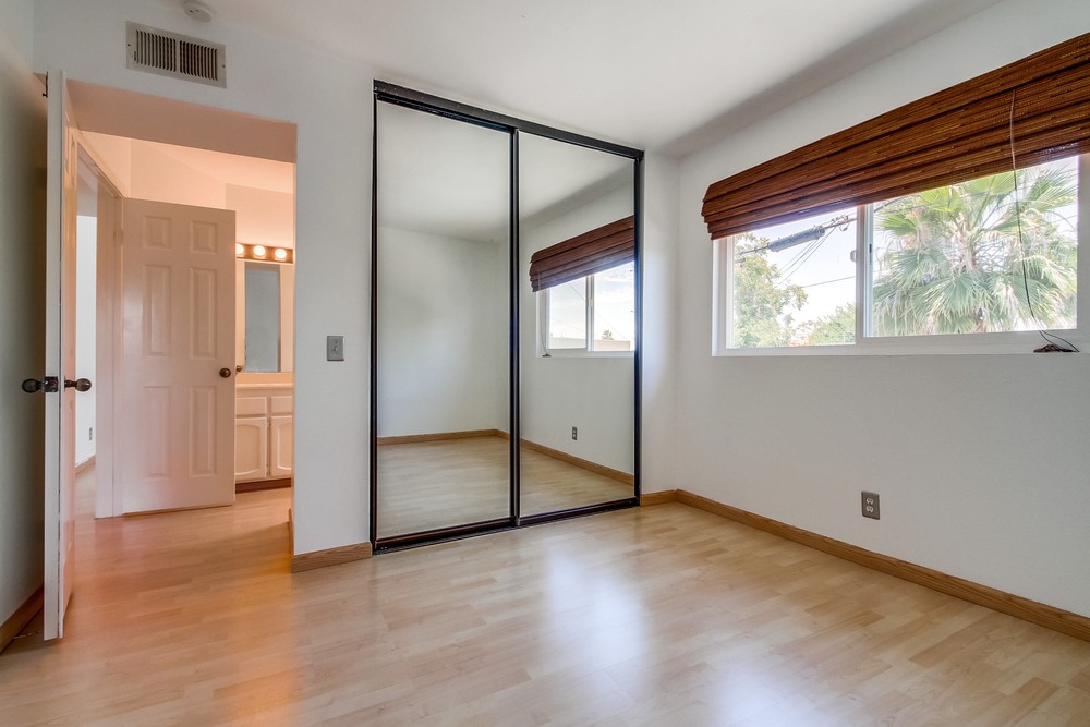 Virtual tour photo 20 of 26 for 4645 Mississippi St #6