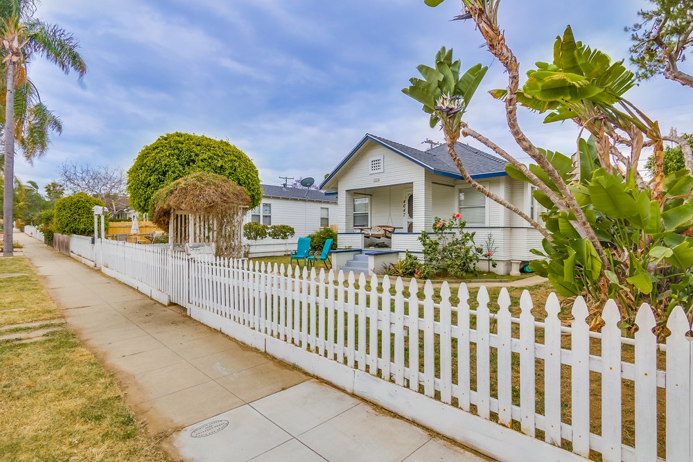 Virtual tour photo 8 of 36 for 4647 Larkspur St
