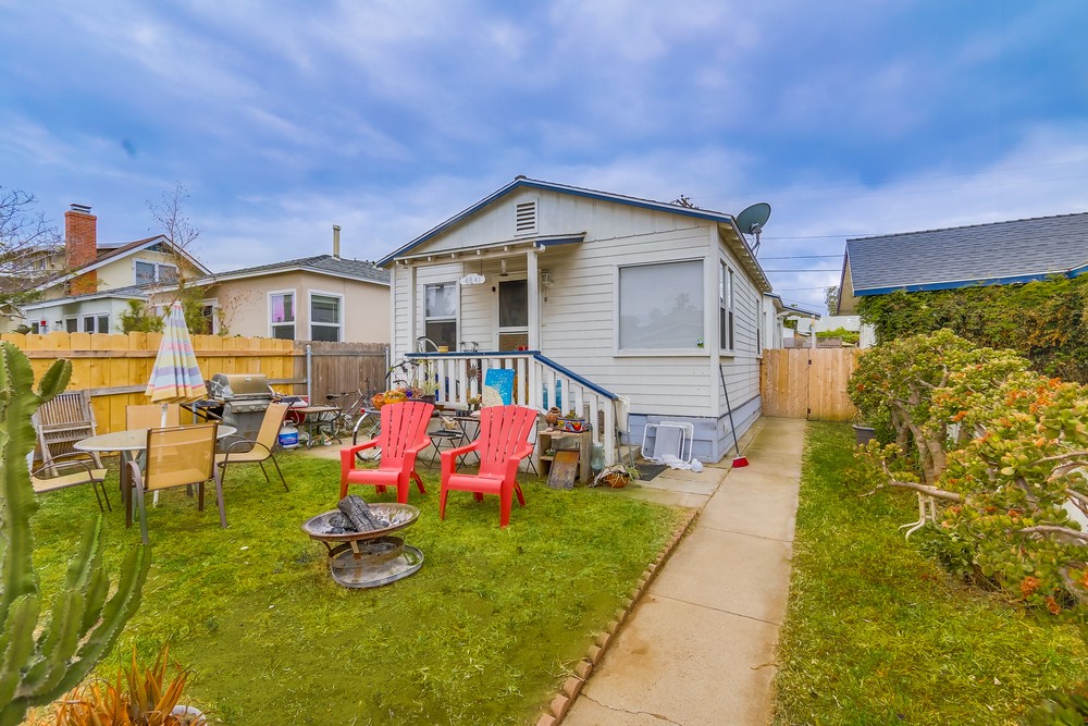 Virtual tour photo 11 of 36 for 4647 Larkspur St