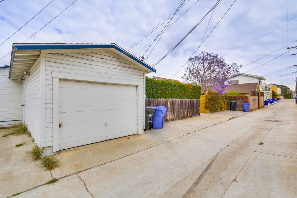 Virtual tour photo 20 of 36 for 4647 Larkspur St