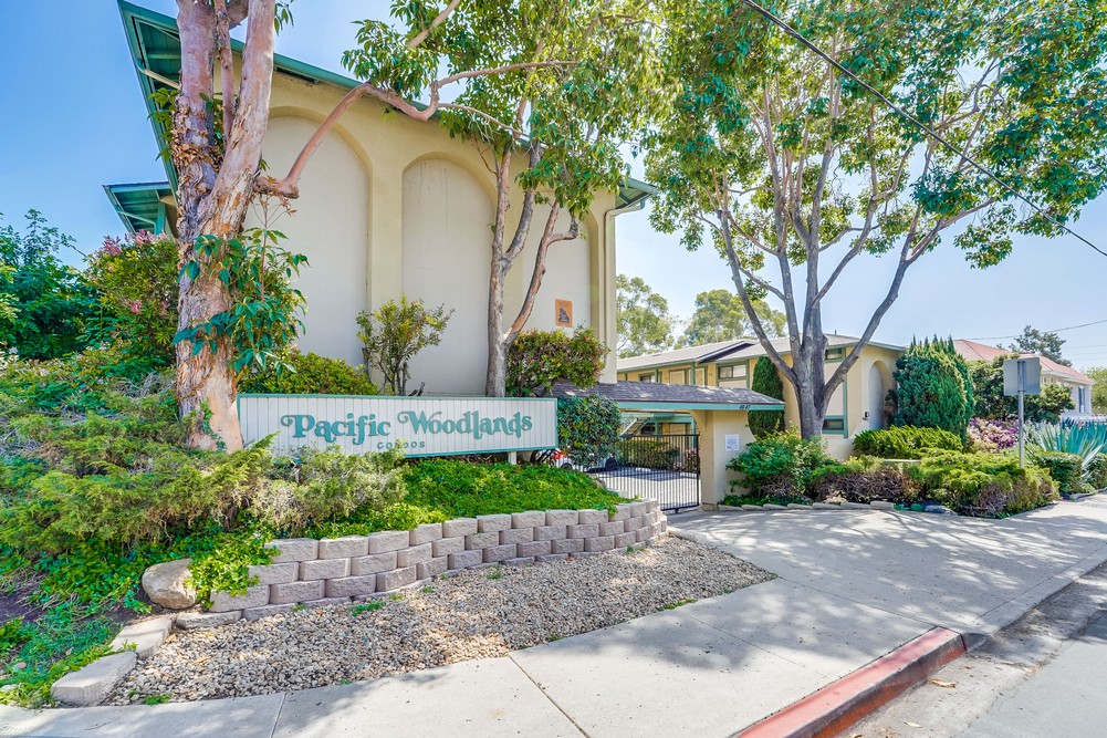 Virtual tour photo 4 of 44 for 4647 Pico St APT 104