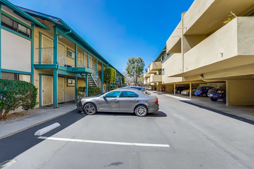 Virtual tour photo 6 of 44 for 4647 Pico St APT 104