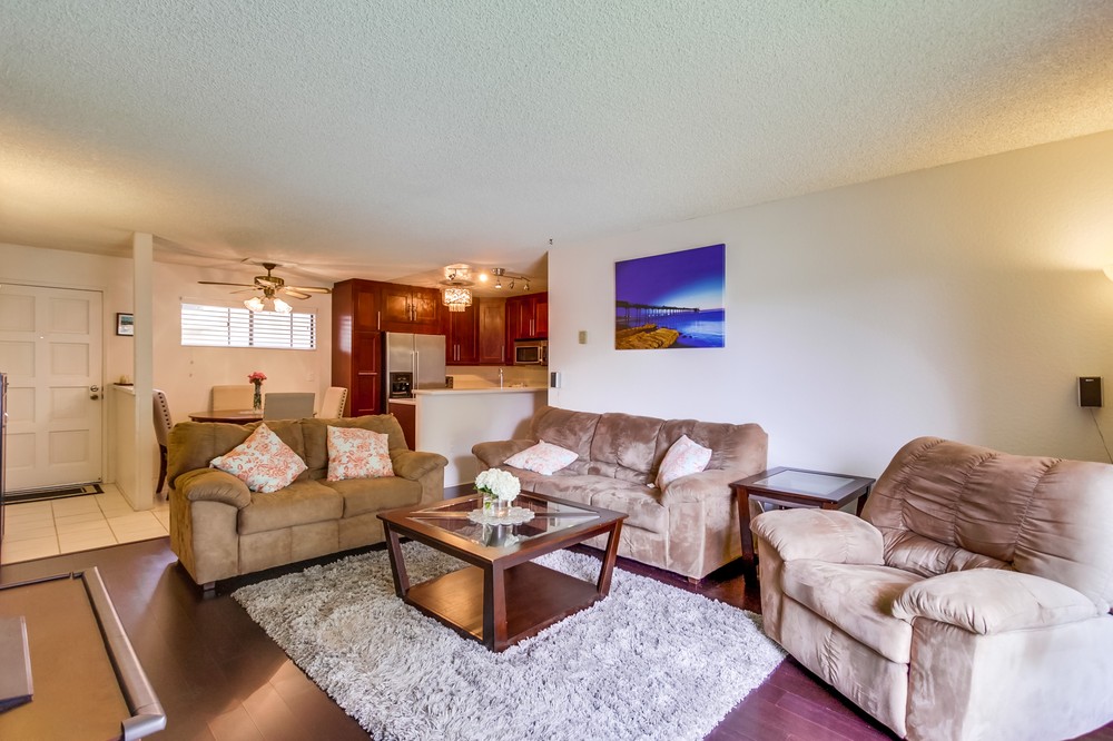 Virtual tour photo 5 of 14 for 4647 Pico Street #205
