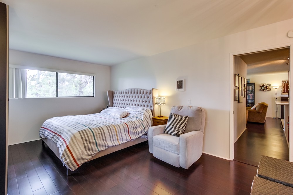 Virtual tour photo 7 of 14 for 4647 Pico Street #205