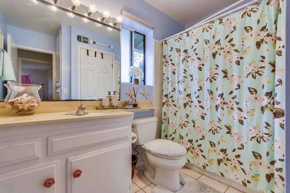 Virtual tour photo 11 of 14 for 4647 Pico Street #205