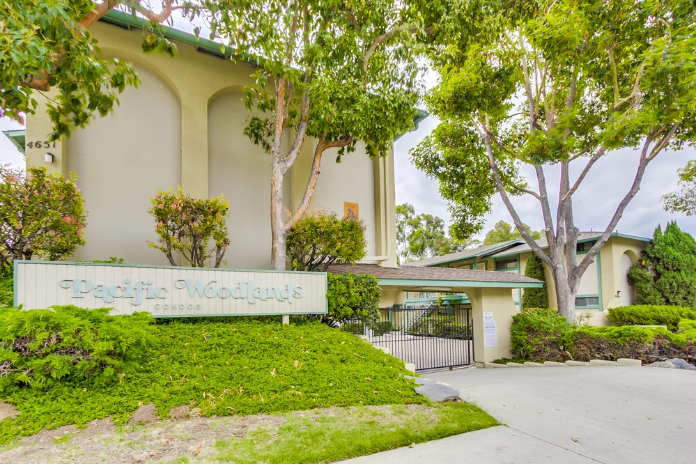Virtual tour photo 13 of 14 for 4647 Pico Street #205